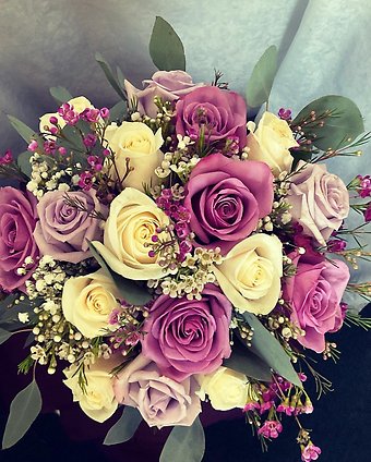 Lavender and White rose clutch