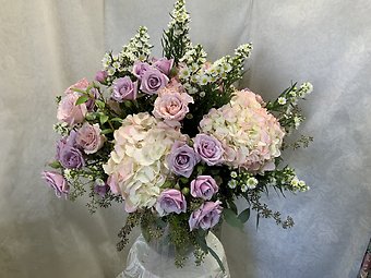 Purple hydrangea/lavender roses vase