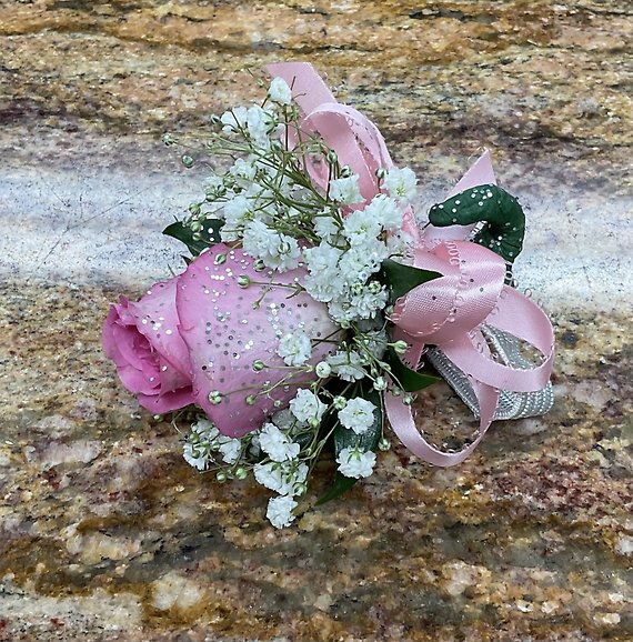 Single Pink Rose corsarge