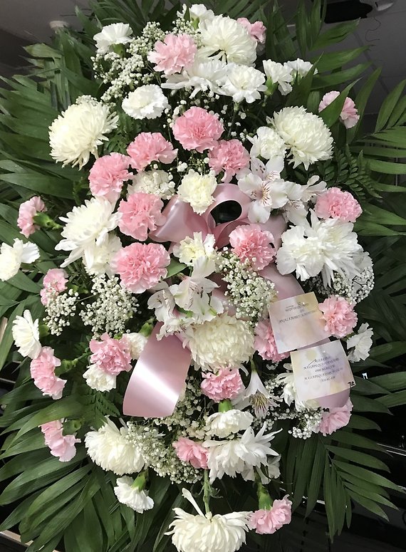 Pink and white spray
